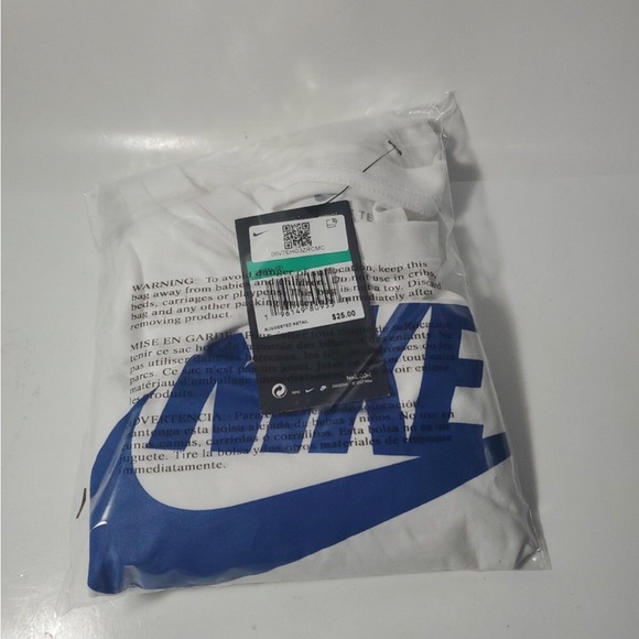 Brand New Nike Sportswear MEN'S Logo T Shirt Size XL - Picture 2 of 2
